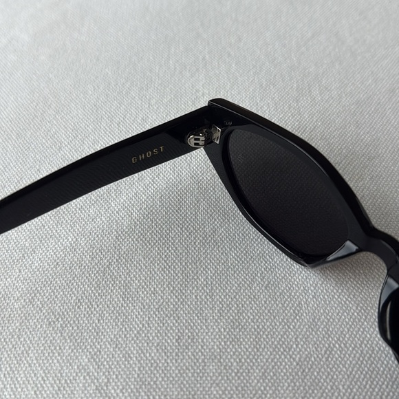 Gentle Monster Ghost Sunglasses Unisex Black - Picture 5 of 11